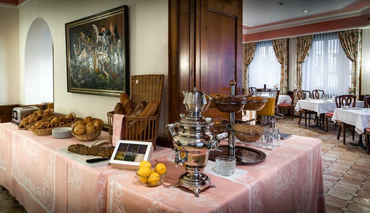 Easyrooms Dell'Angelo Локарно Экстерьер фото